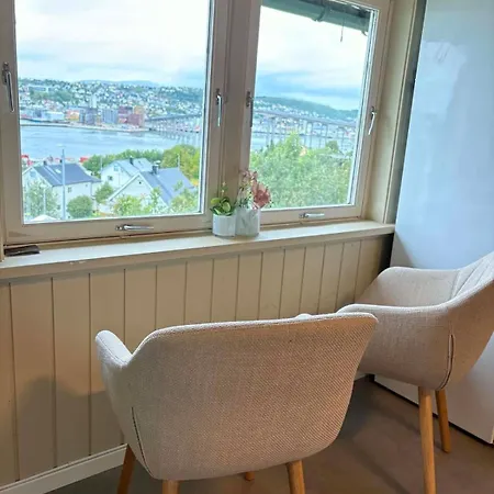 Iconic Skyline Views By Arctic Cathedral, 5br Daire *