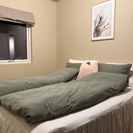 Iconic Skyline Views By Arctic Cathedral, 5br Daire