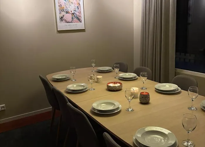 Iconic Skyline Views By Arctic Cathedral, 5br * Tromsø