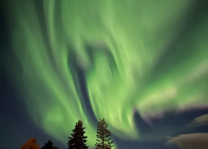 Iconic Skyline Views By Arctic Cathedral, 5br *