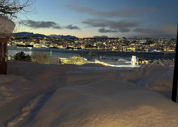 Iconic Skyline Views By Arctic Cathedral, 5br Tromsø